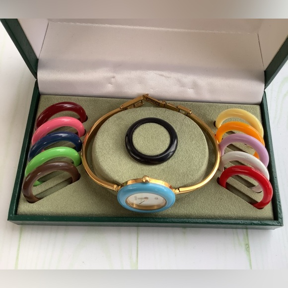 Ladies GUCCI bangle watch w/ interchangeable bezels🌸🌺🌼 - Picture 5 of 12